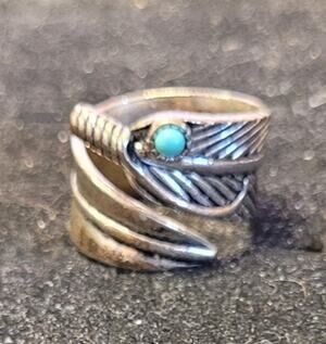 Silver Tone Feather Wrap Ring Turquoise Accent Boho Southwestern Bypass 7.5